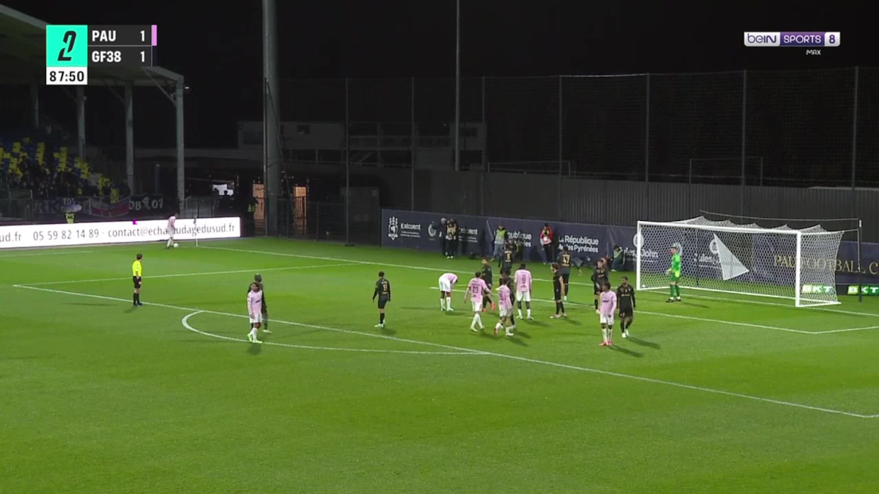 Pau FC 2-1 Grenoble — Lorenzo Rajot 89'