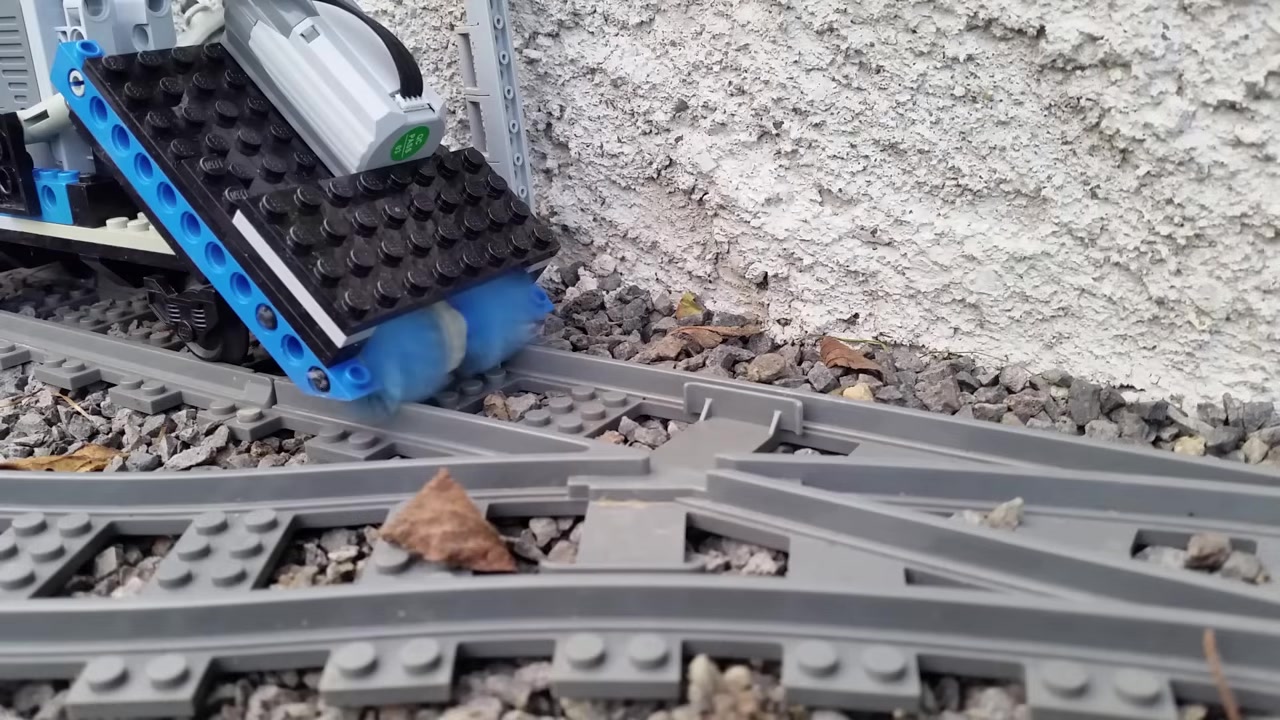ud0wIWpzoDo