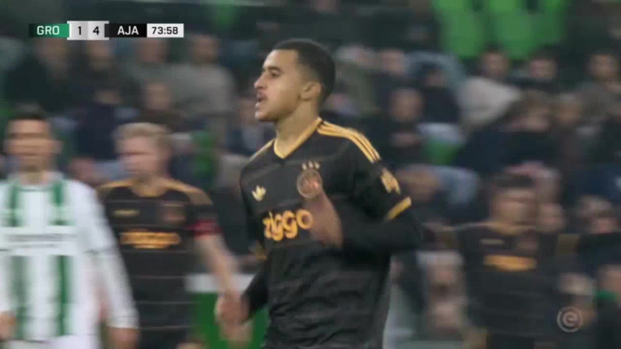 Groningen 1-5 Ajax — Jorthy Mokio 75'