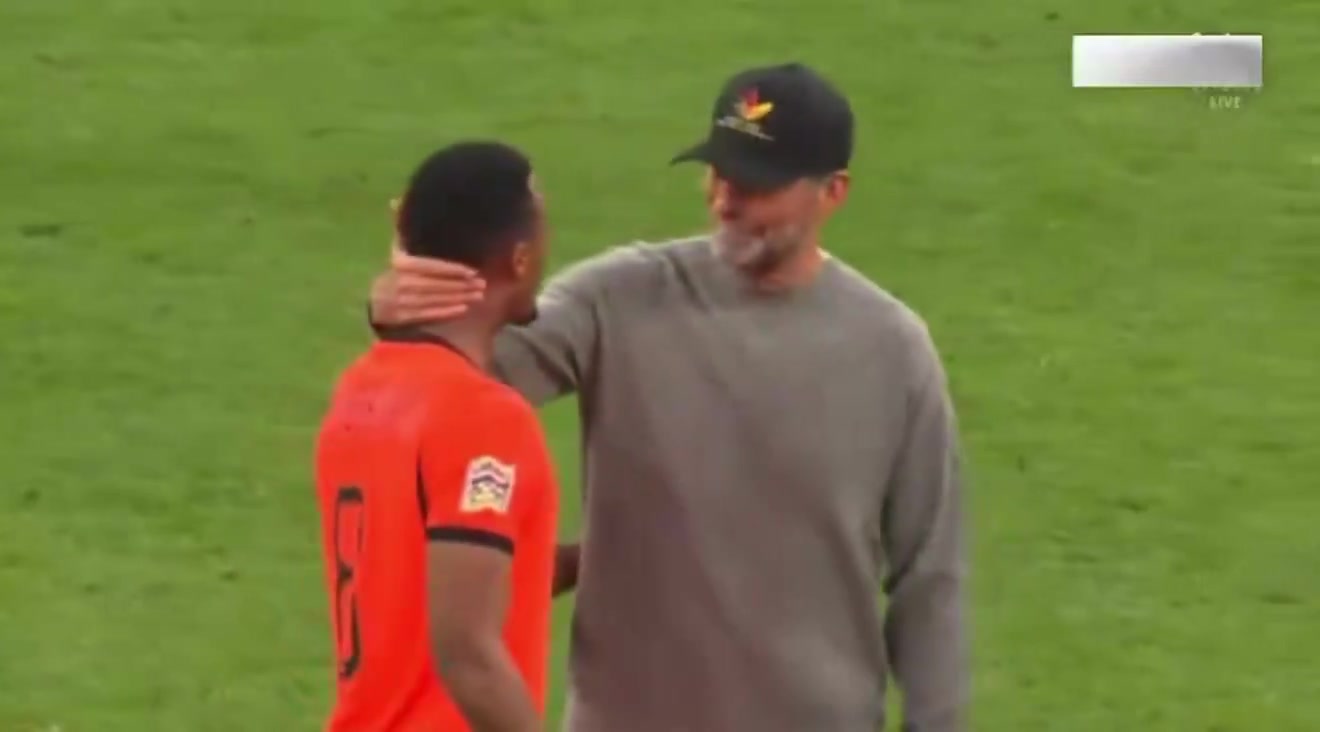 Jurgen Klopp with Gravenberch after the final whistle